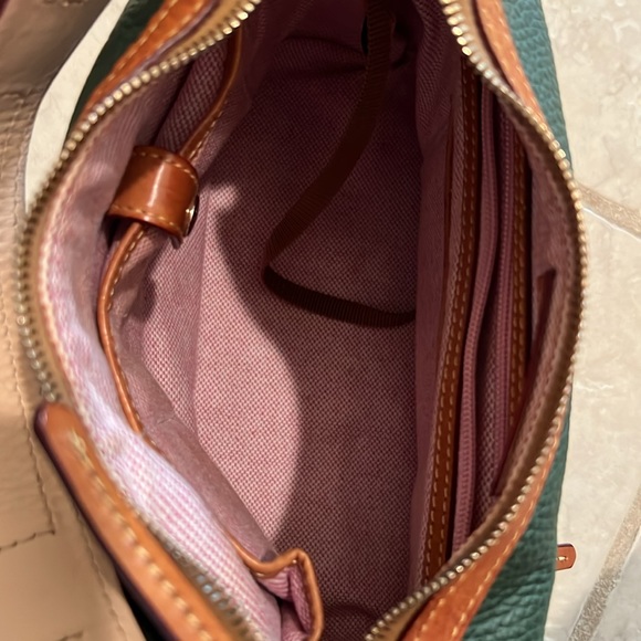 GUC—Dooney & Bourke Purse - Picture 14 of 15